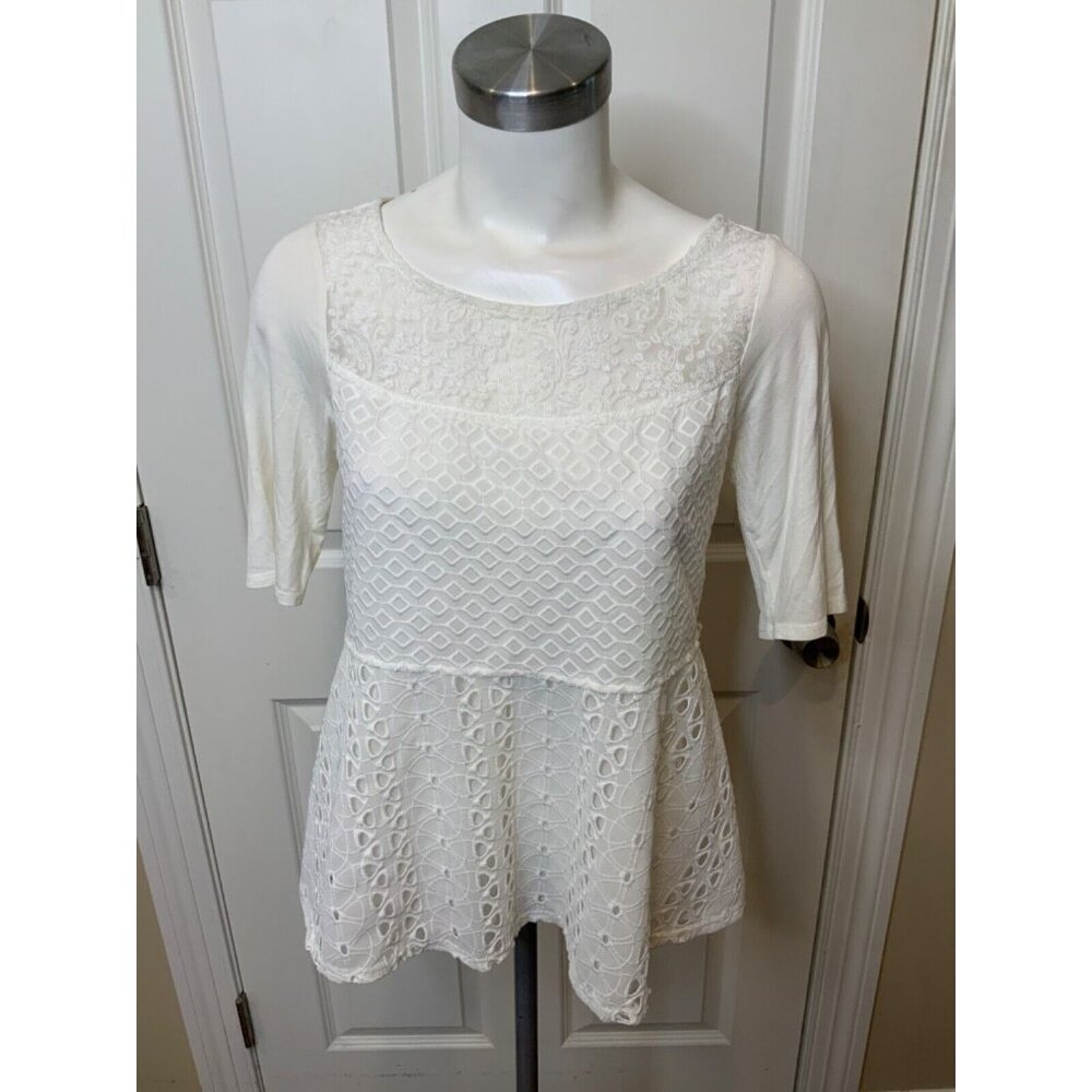 Tiny Anthropologie Cream Eyelet Lace Short Sleeve Top, Size XS